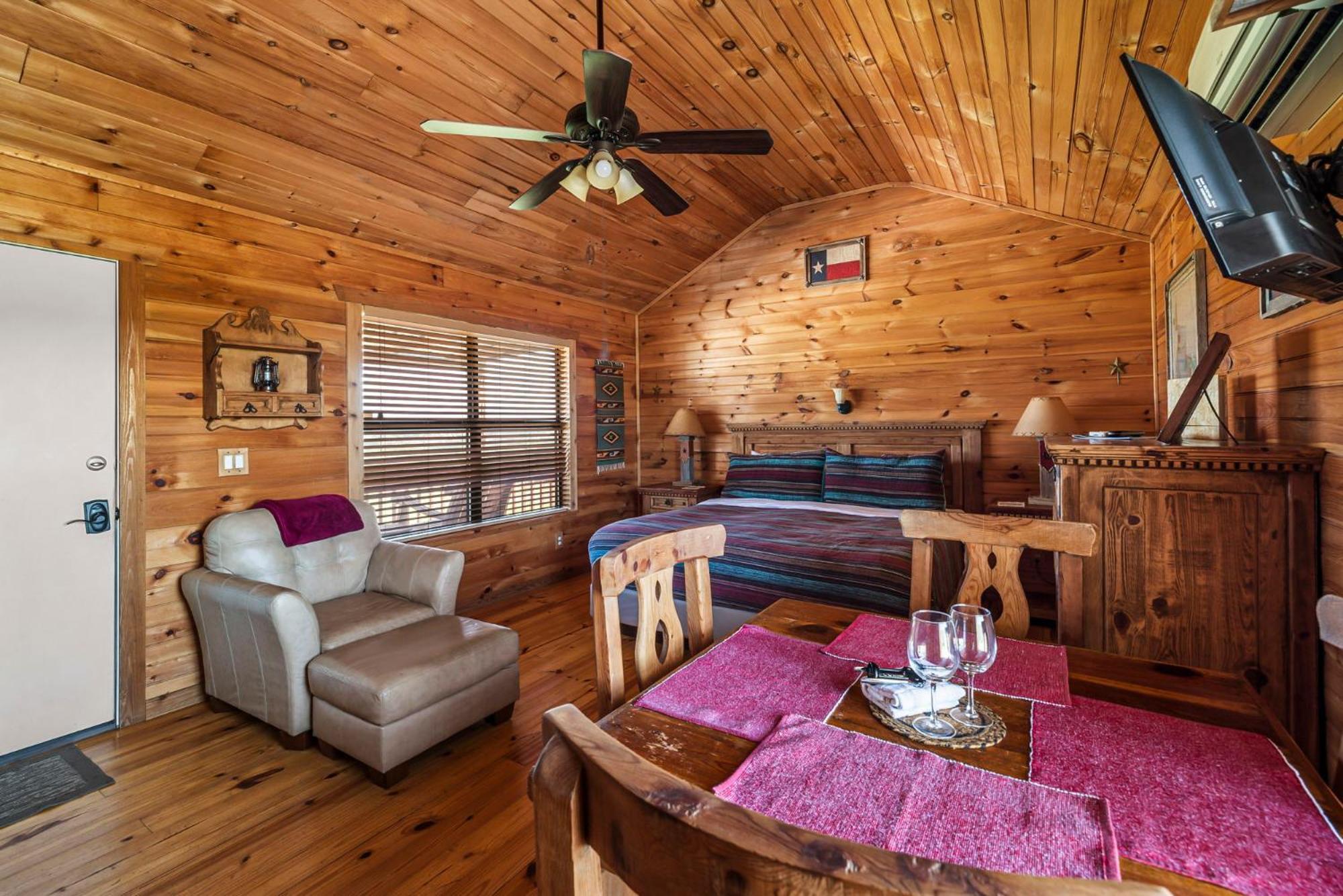 Enchanted Rockview Cabins Crabapple 外观 照片