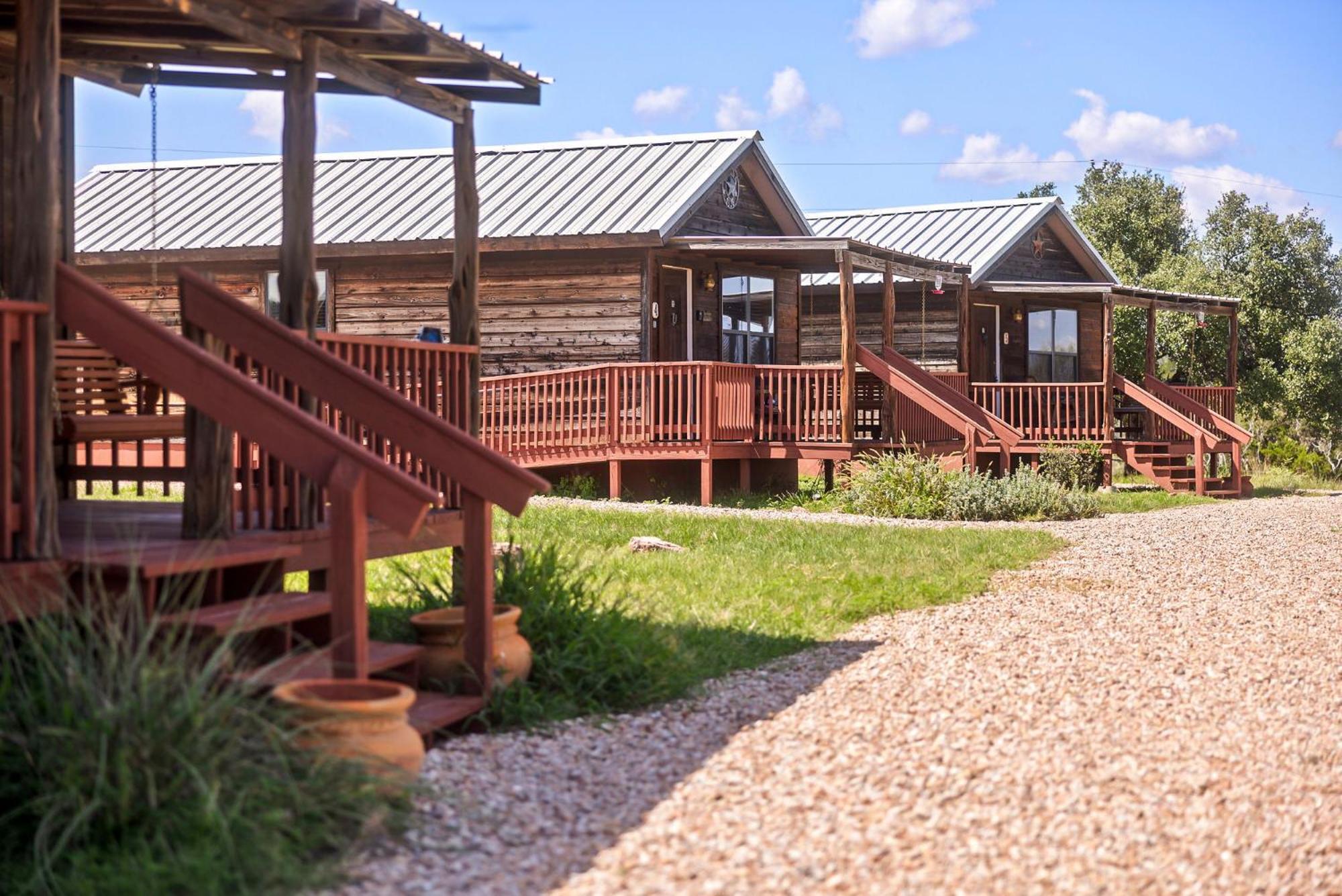 Enchanted Rockview Cabins Crabapple 外观 照片