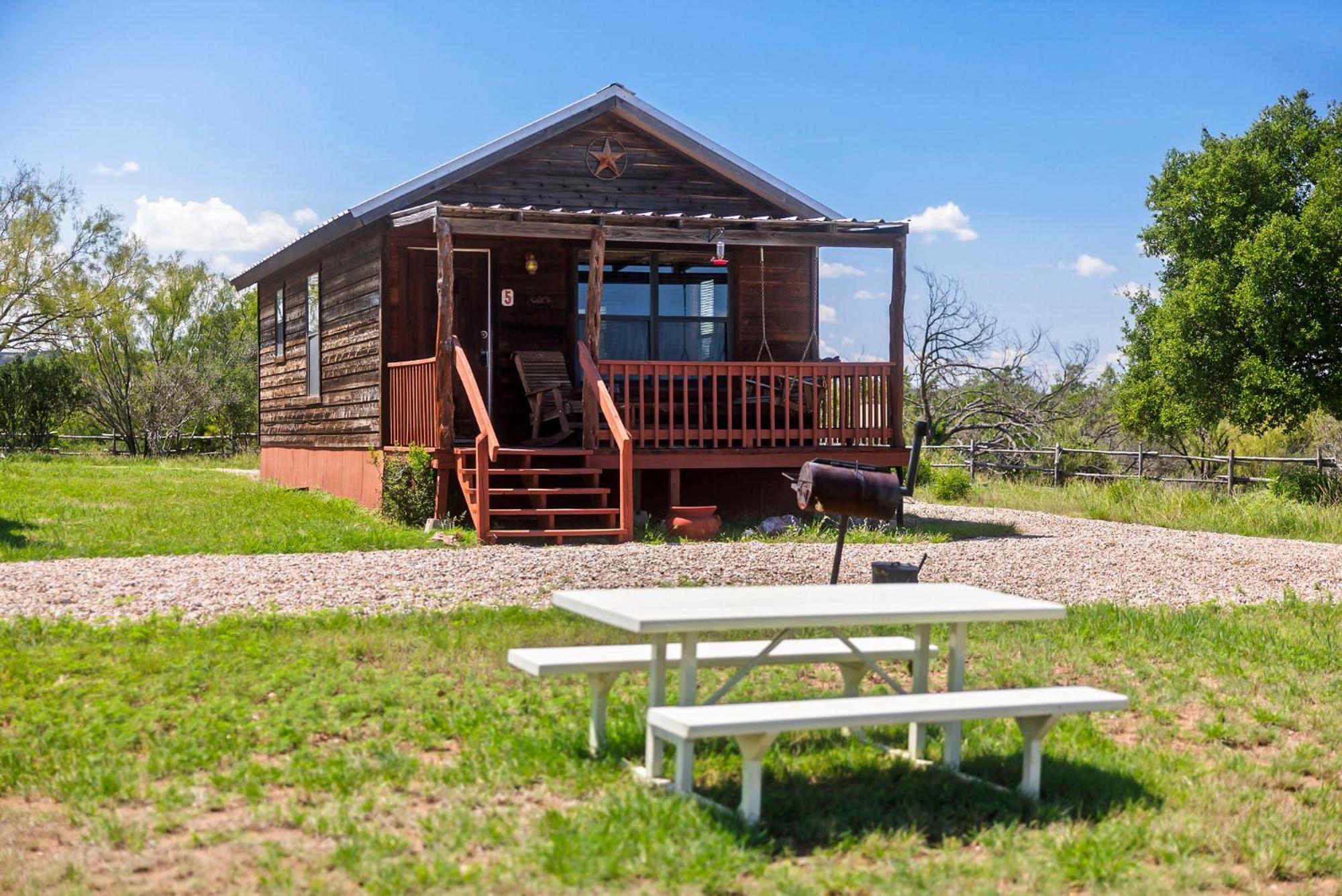 Enchanted Rockview Cabins Crabapple 外观 照片