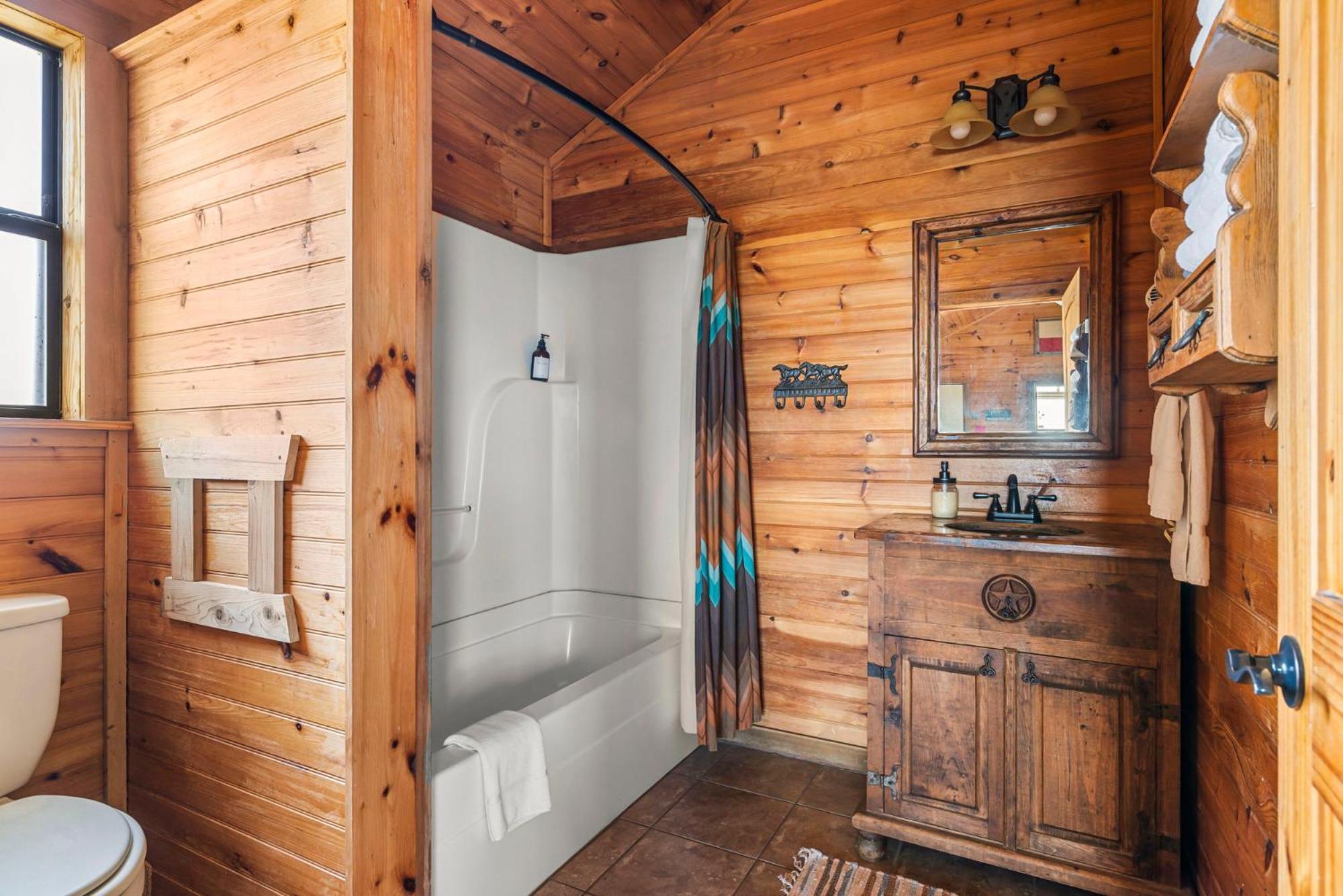 Enchanted Rockview Cabins Crabapple 外观 照片