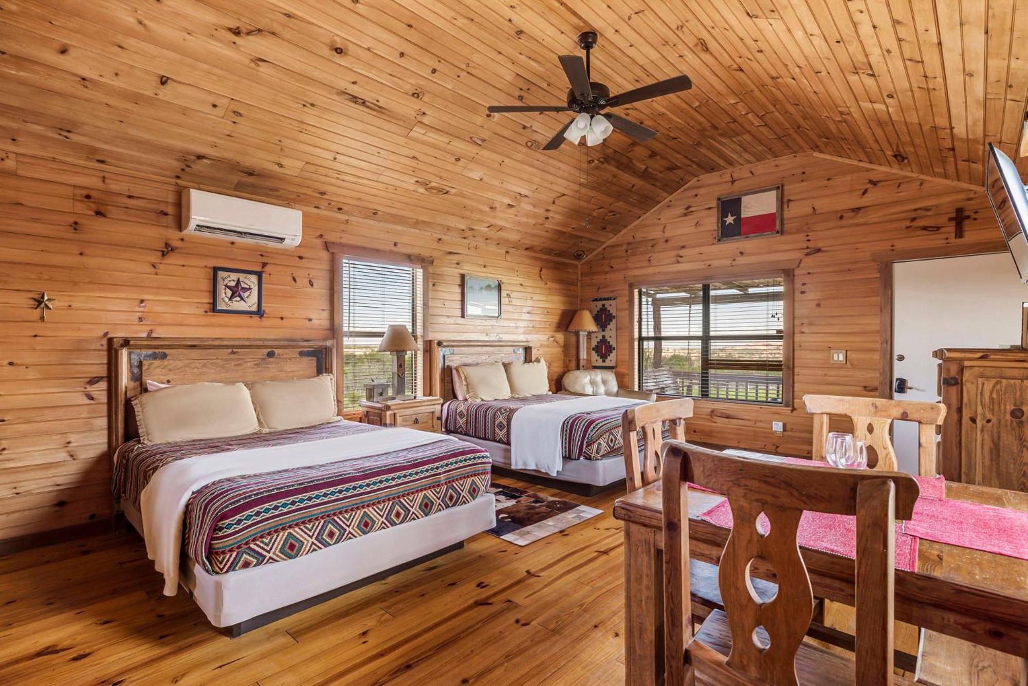 Enchanted Rockview Cabins Crabapple 外观 照片