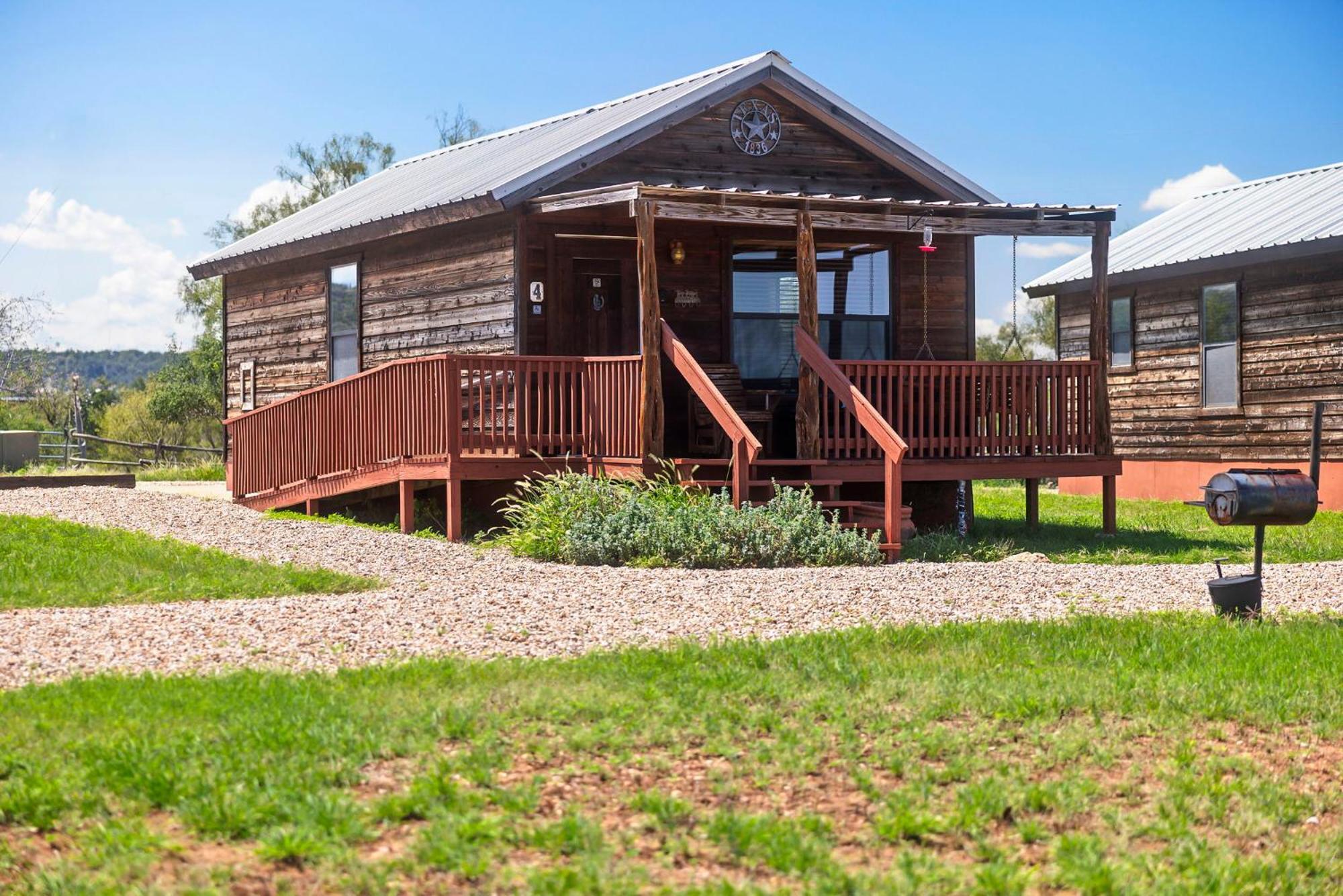 Enchanted Rockview Cabins Crabapple 外观 照片