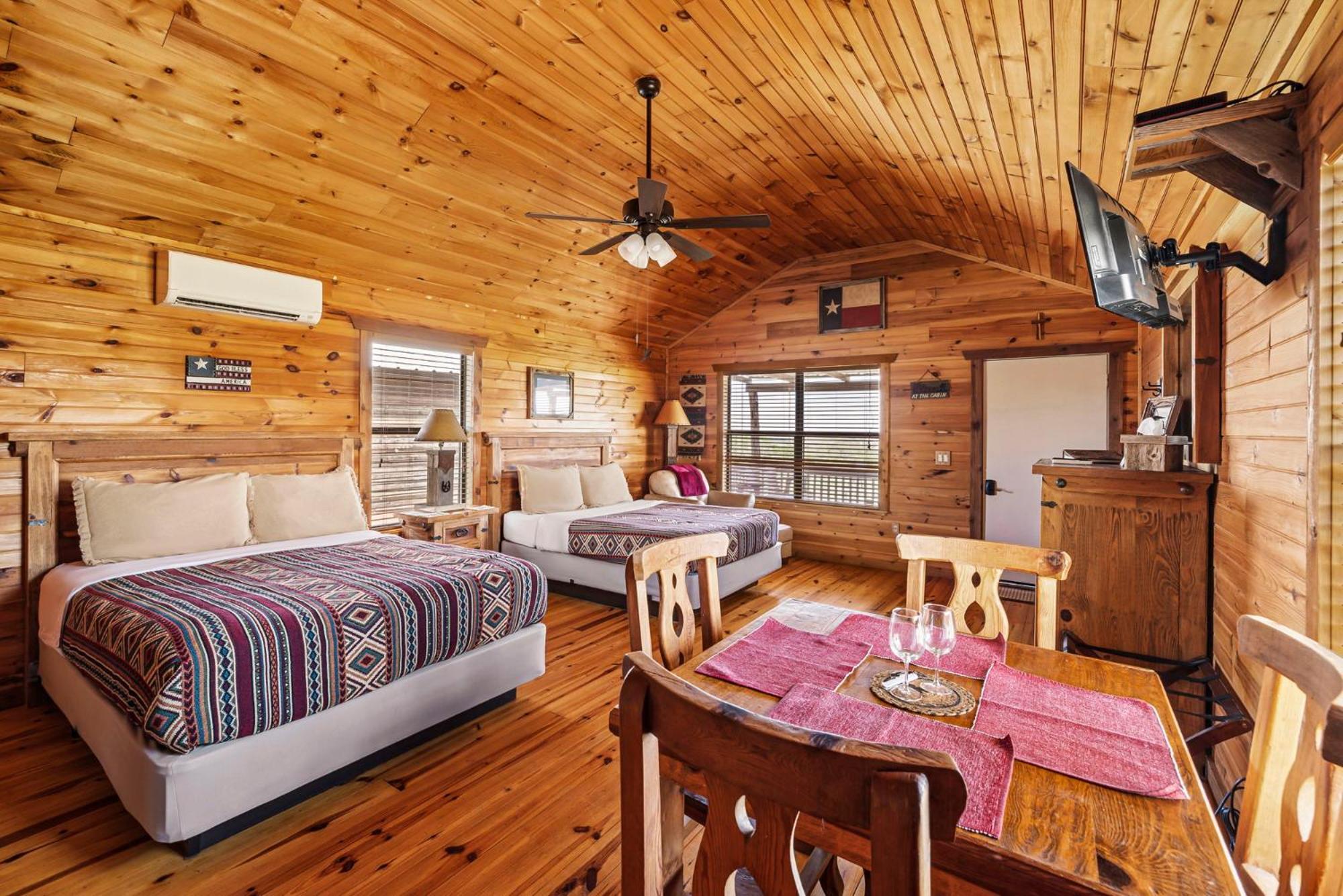 Enchanted Rockview Cabins Crabapple 外观 照片