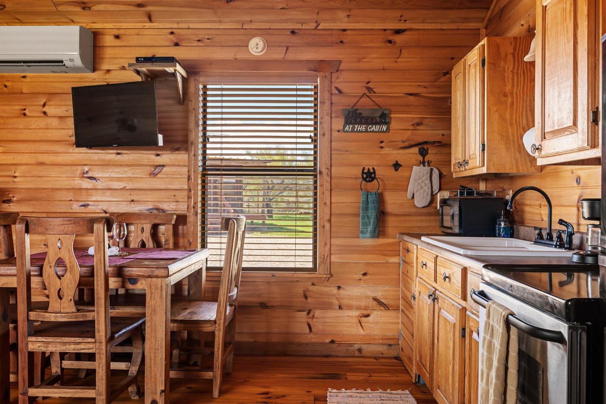 Enchanted Rockview Cabins Crabapple 客房 照片